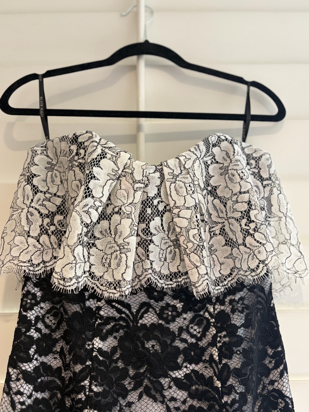 BLACK HALO NWT Endora Black White All Over Lace Strapless Dress 4 Cocktail - Picture 5 of 8